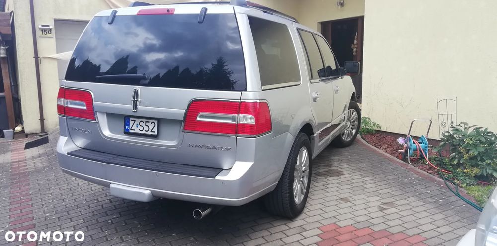 Lincoln Navigator 5.4 L 4x4 - 17