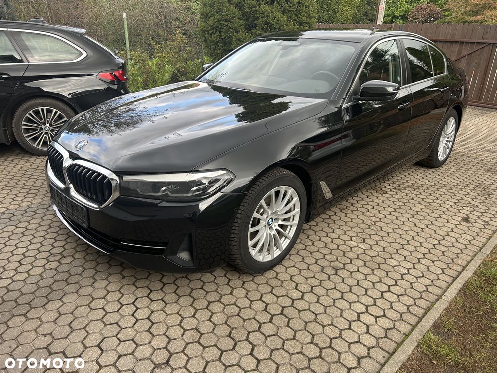 BMW Seria 5 520d Sport Line - 2
