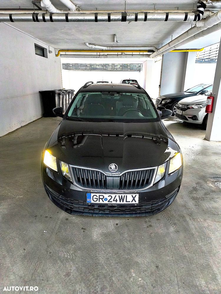 Skoda Octavia 1.6 TDI DSG Style - 1