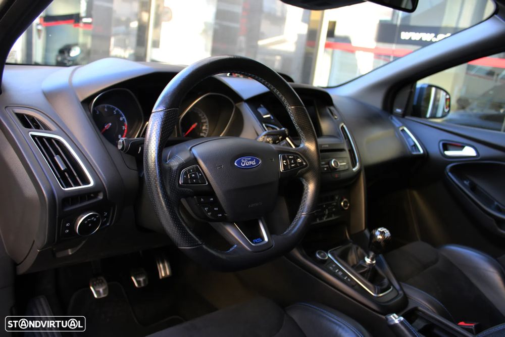 Ford Focus 2.3 EcoBoost S&S 4WD RS - 20