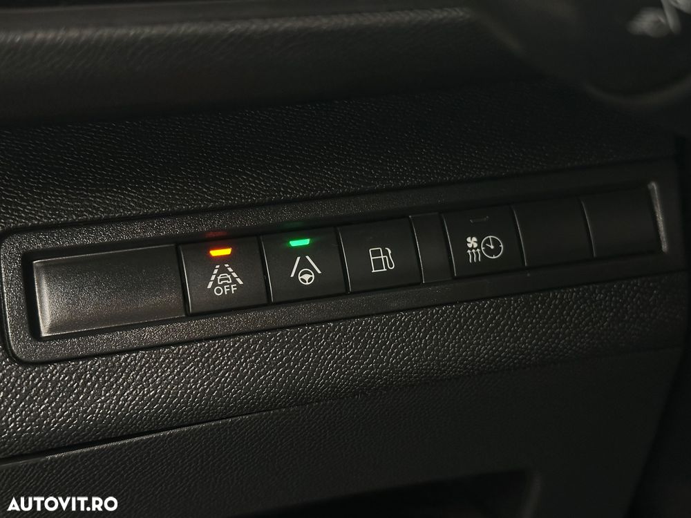 Peugeot 3008 PHEV EAT8 4X4 GT Pack - 27