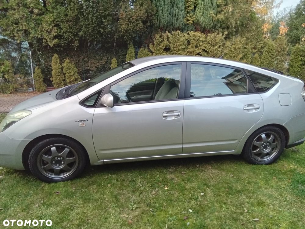 Toyota Prius 1.5 VVT-i Sol - 6
