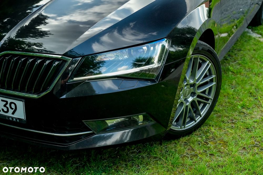 Skoda Superb 2.0 TDI Sportline - 12