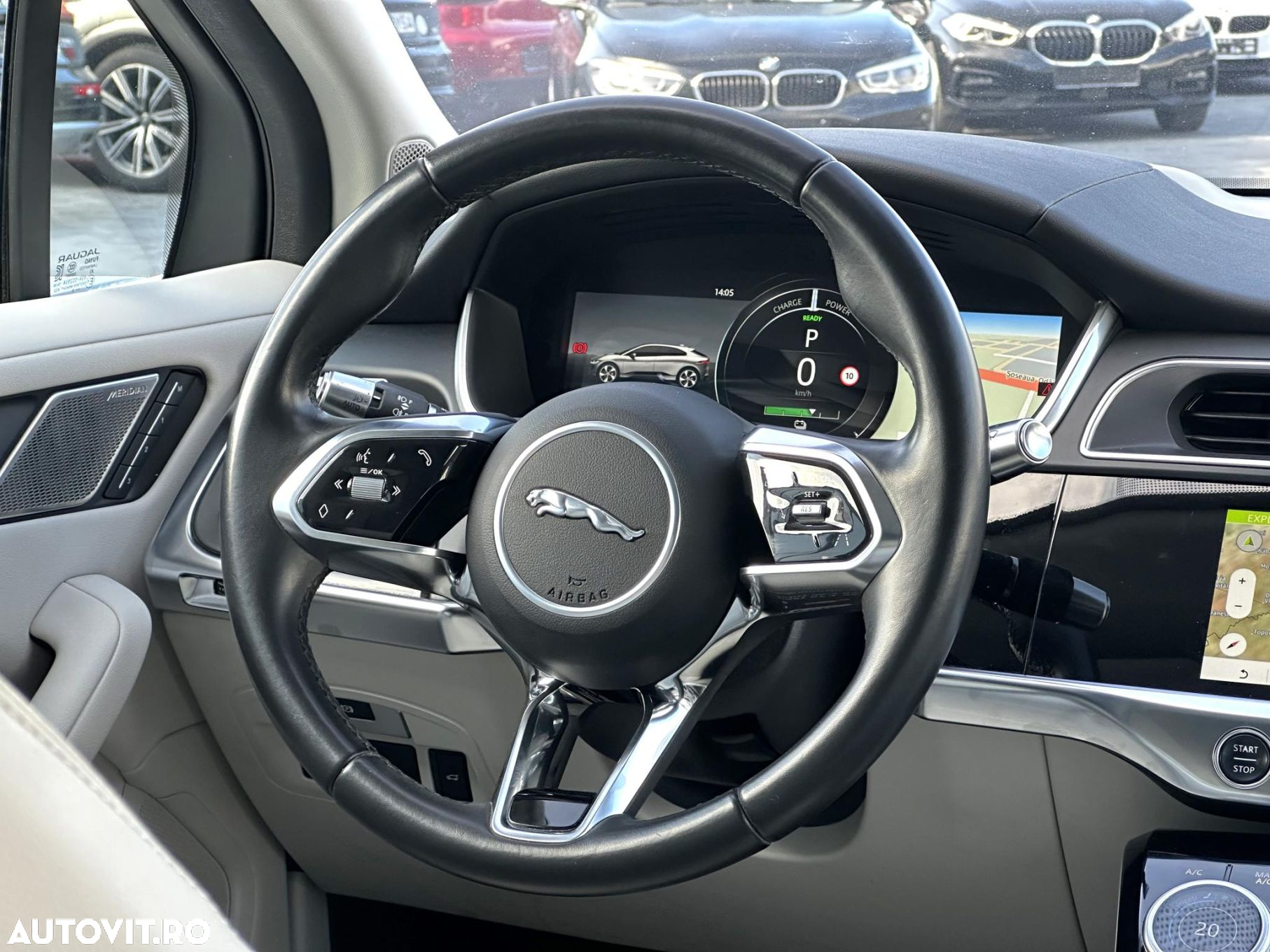 Jaguar I-Pace - 10