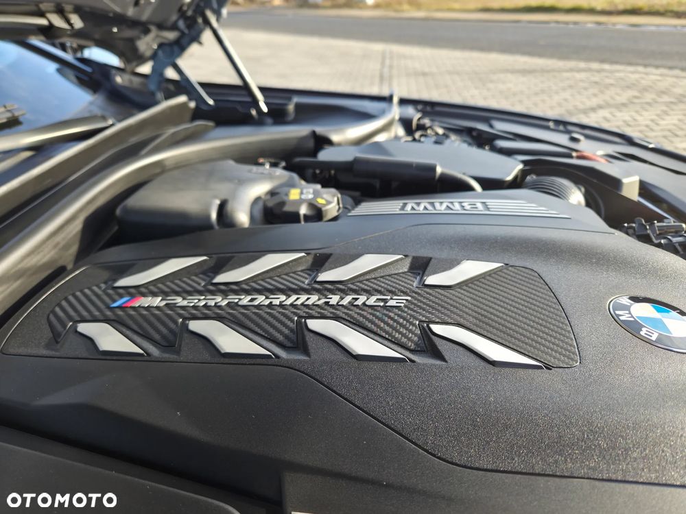 BMW Seria 5 M550i xDrive - 26