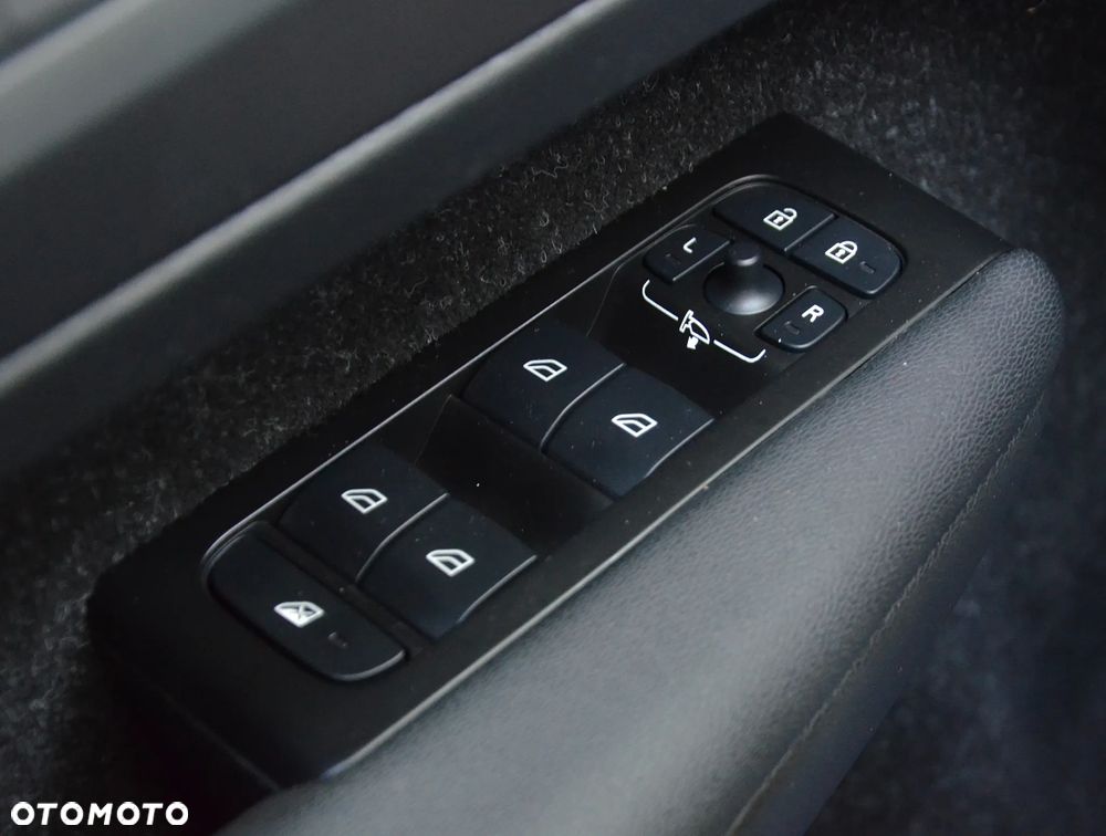 Volvo XC 40 T2 Essential - 18