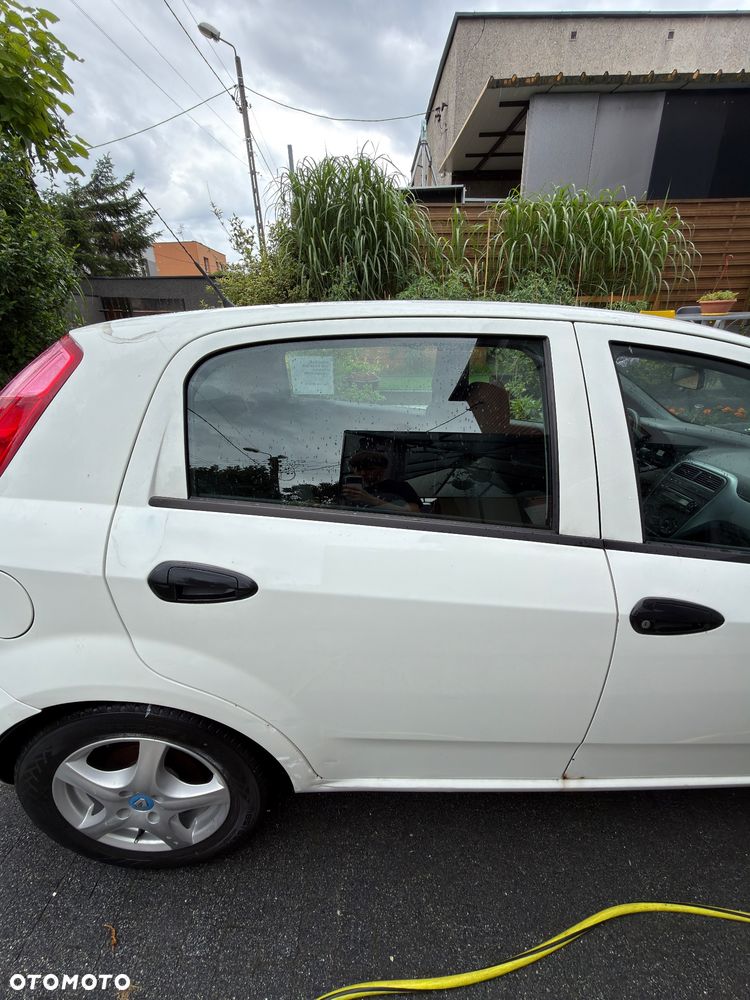 Fiat Grande Punto - 5