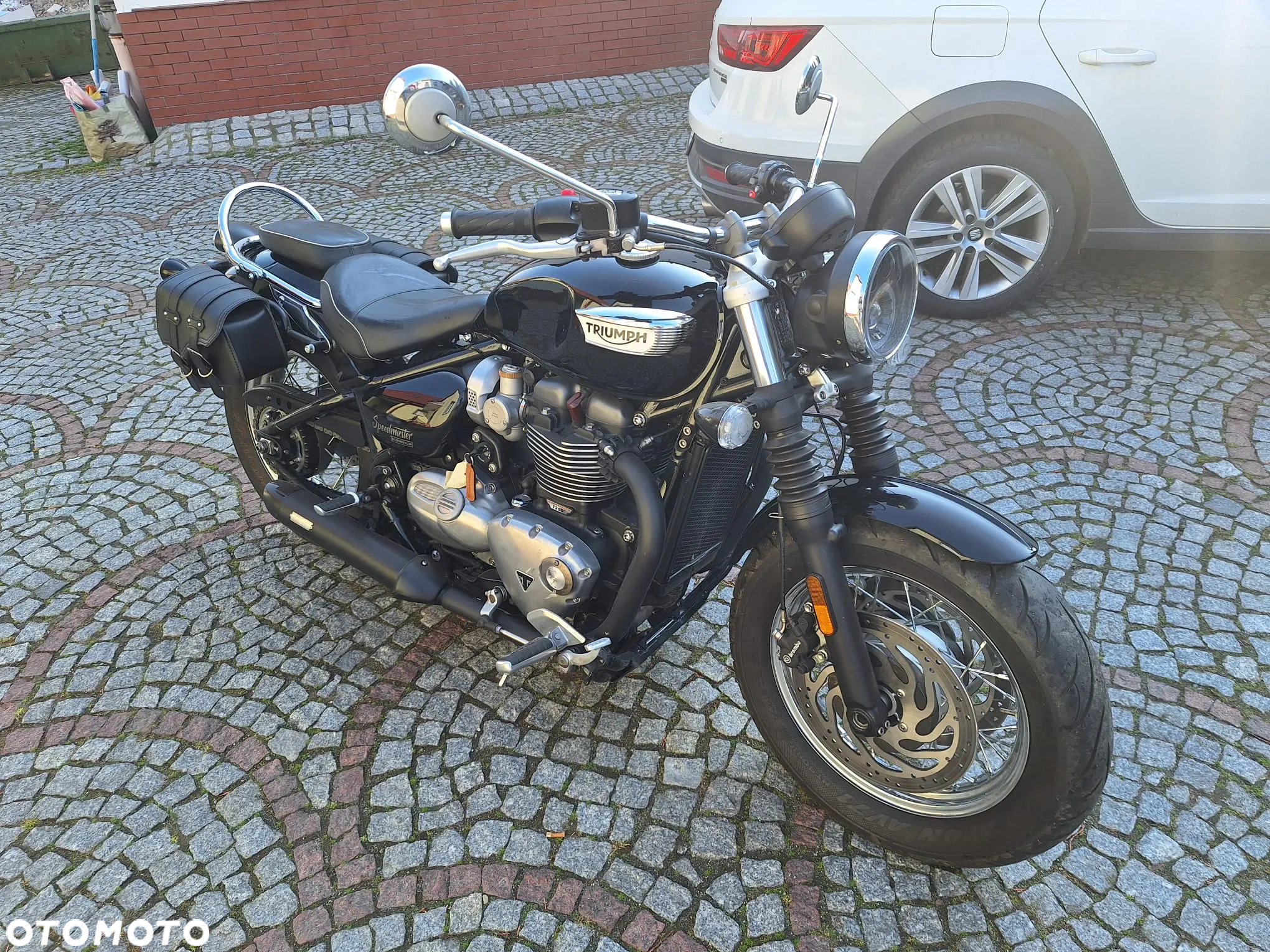 Triumph Bonneville - 3