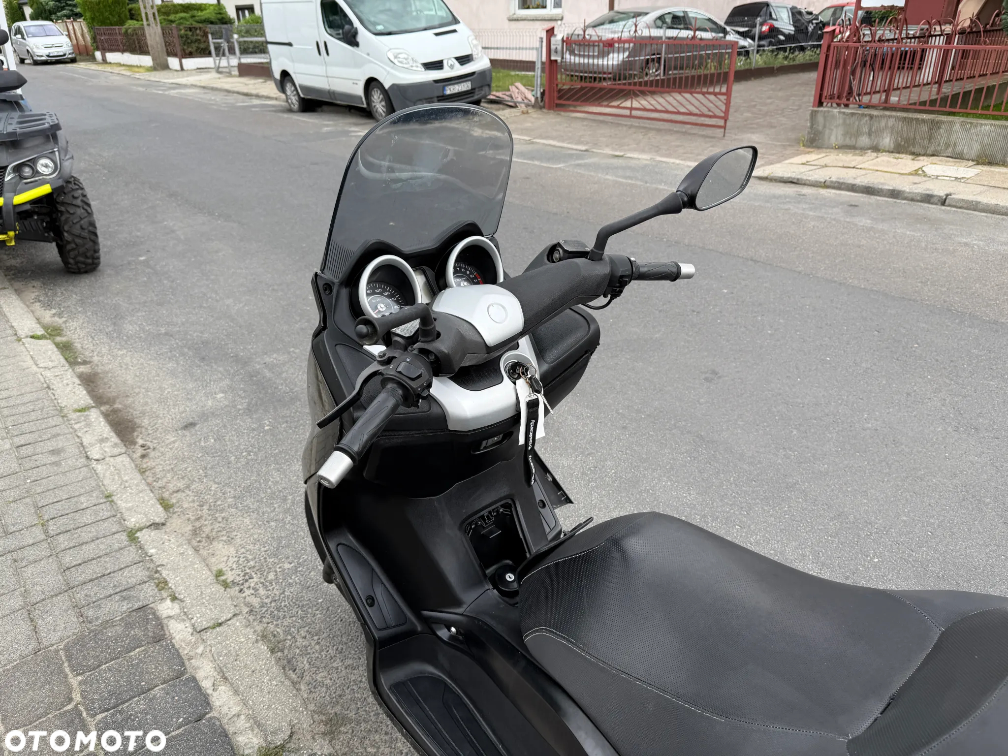 Yamaha X-max - 9