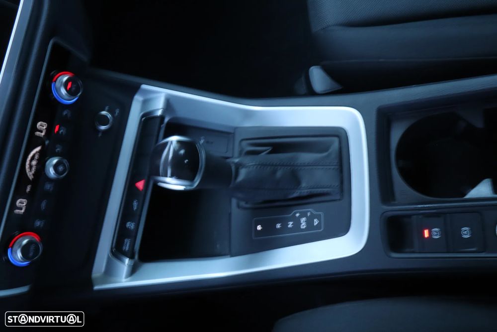 Audi Q3 45 TFSIe S tronic S line - 22