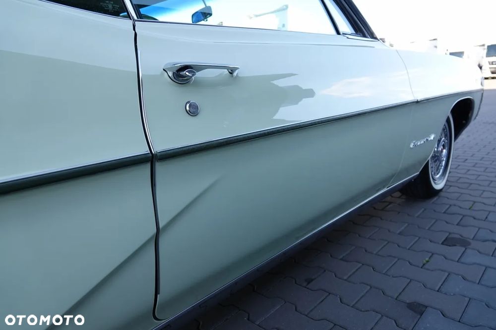 Pontiac Bonneville - 12