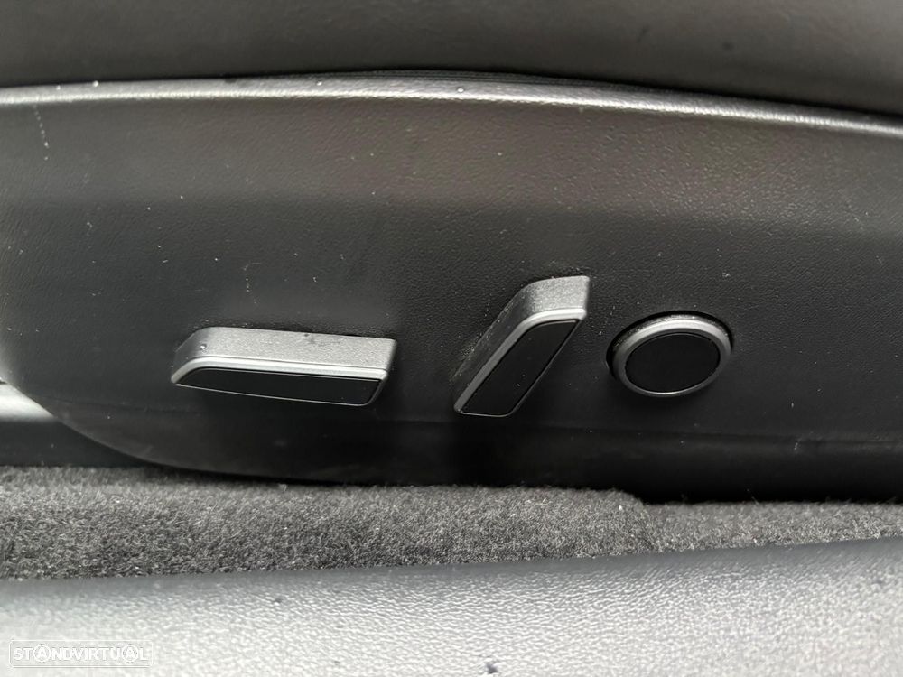 Tesla Model 3 Performance Dual Motor AWD - 26