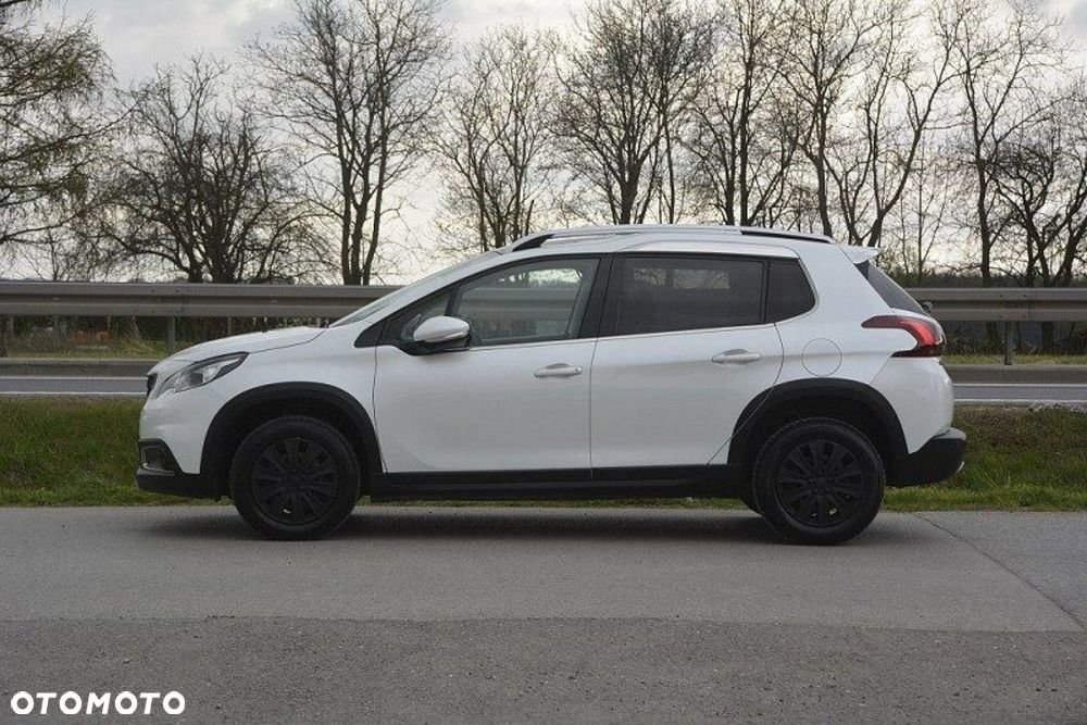 Peugeot 2008 1.6 BlueHDi Allure S&S - 4