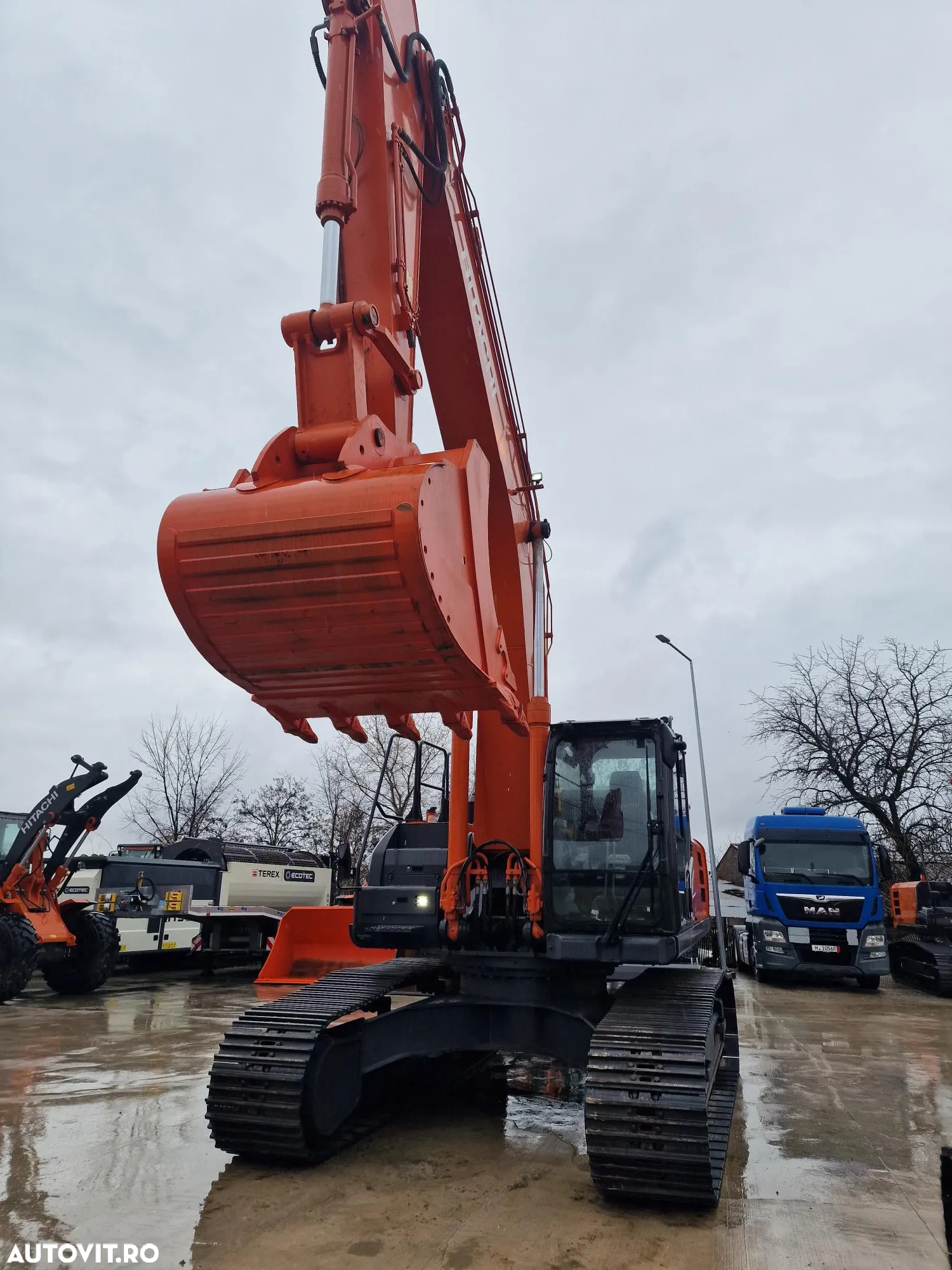 Hitachi ZX350-7, 37t, cupa NOUA 2,2mc, inst picon, a dous inst hidr, 3 pompe HITACHI, posibilitate leasing, STARE CA NOU-PRET DE CRIZA 179.000 EUR+Tva - 28