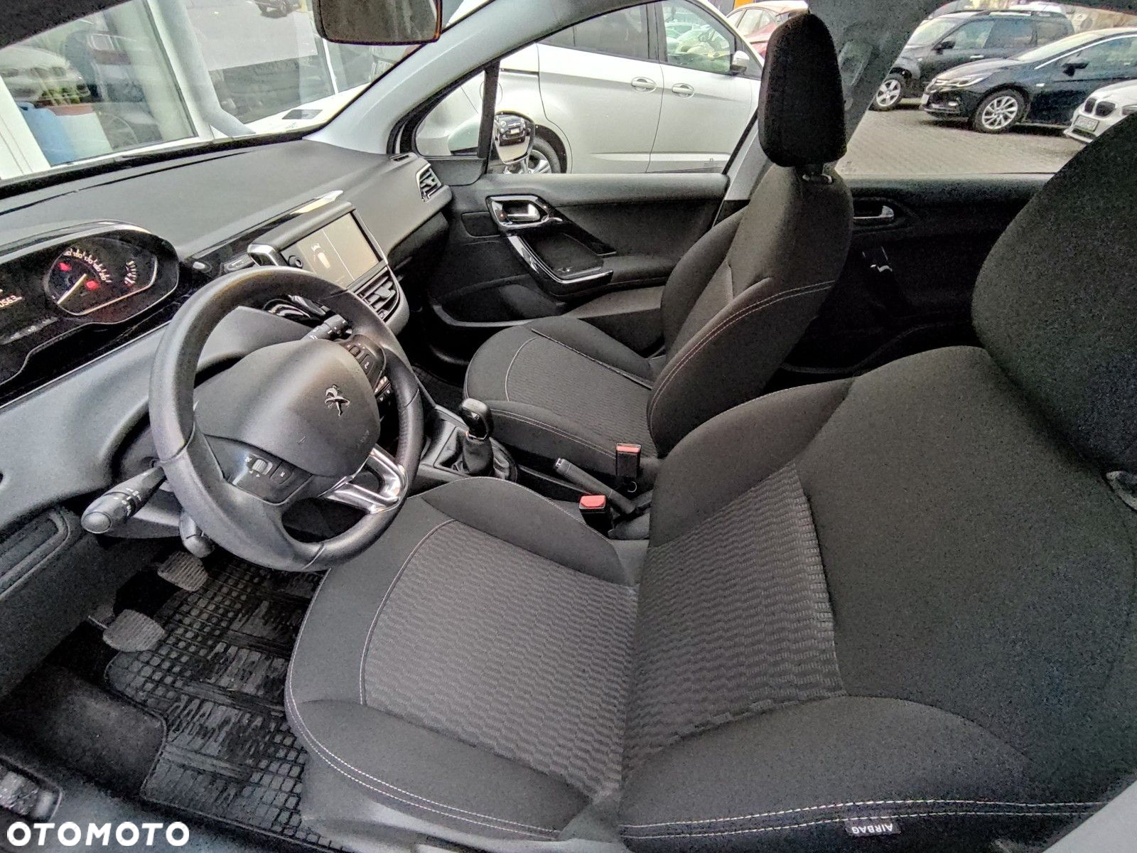 Peugeot 208 1.2 PureTech GPF Allure S&S - 11