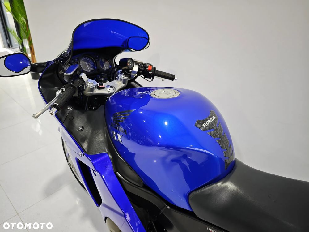 Honda CBR - 16