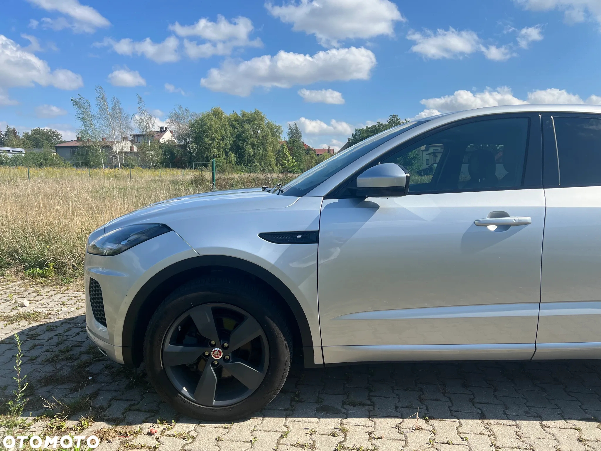 Jaguar E-Pace 2.0 i4D AWD R-Dynamic S - 8