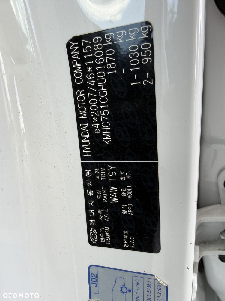 Hyundai IONIQ - 23