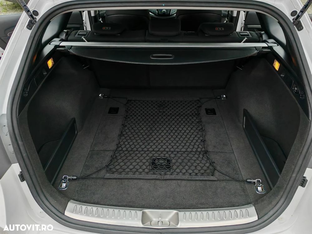 Hyundai i40 Kombi 1.7 CRDi DCT Style - 28