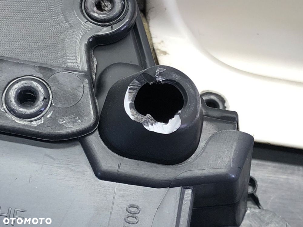 BOCZEK DRZWI LEWY PRZÓD - 100.00 PLN - VW JETTA IV (162, 163, AV3, AV2) 2008 - 2022 1.2 TSI 77 kW - 5