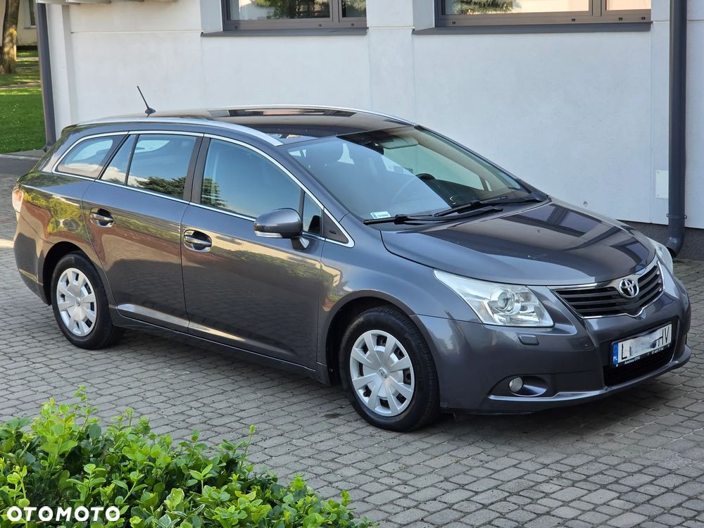 Toyota Avensis 2.0 D-4D - 31