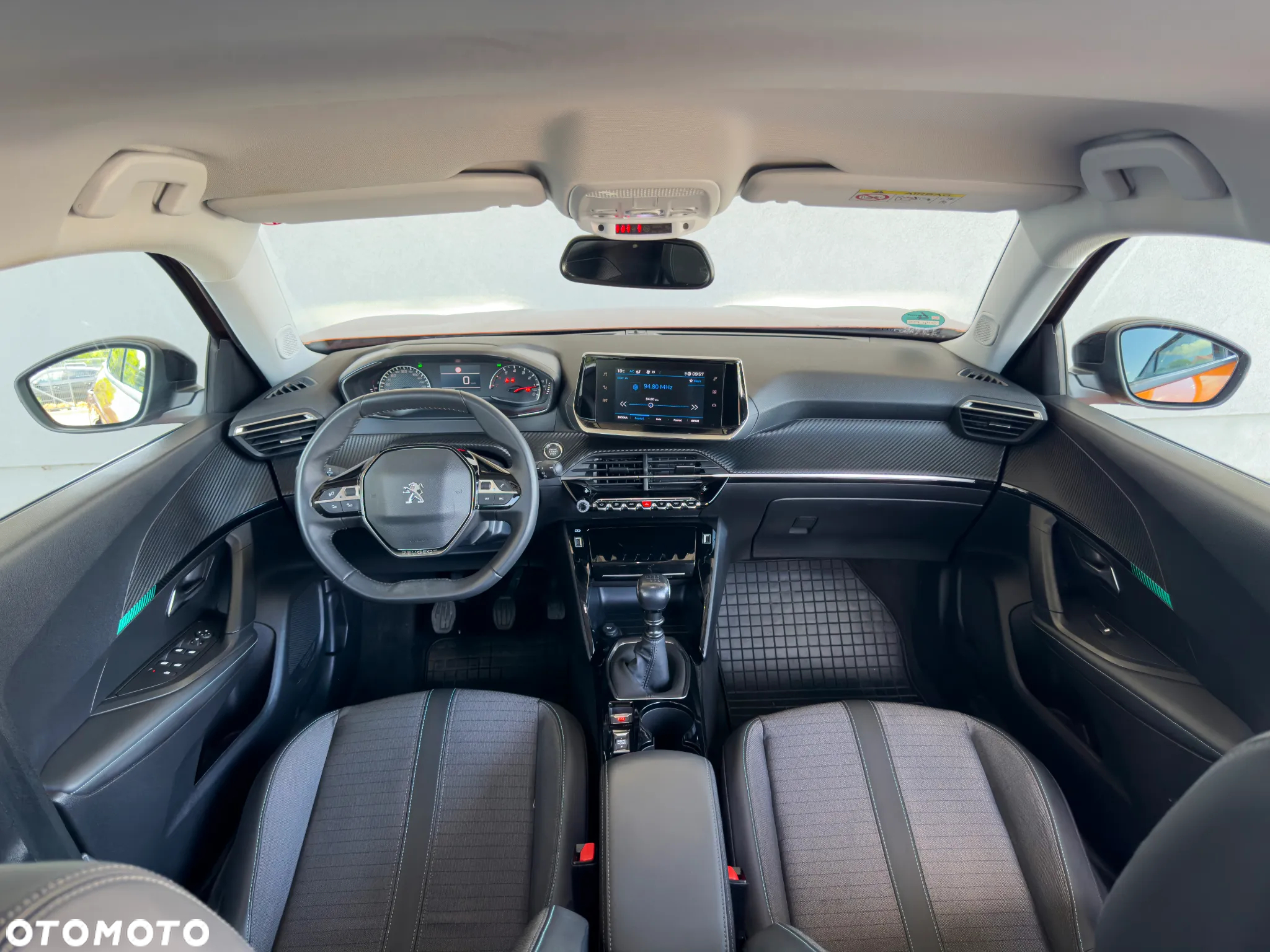 Peugeot 2008 1.2 PureTech Allure Pack S&S - 19