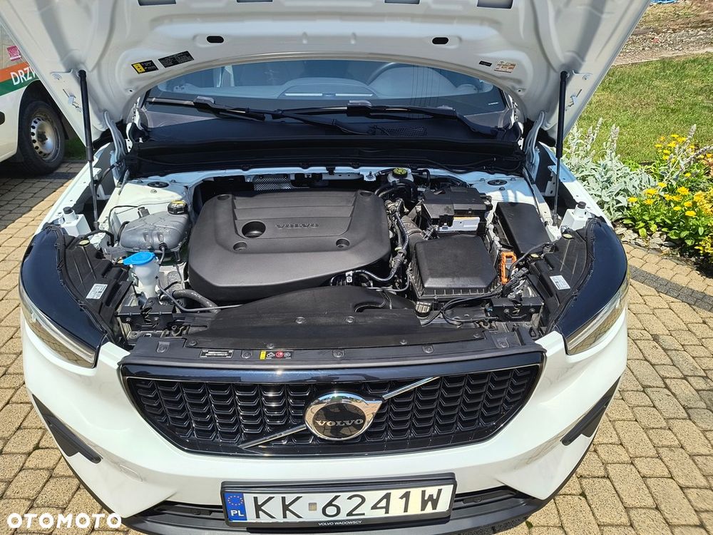 Volvo XC 40 B5 B AWD Geartronic RDesign - 38