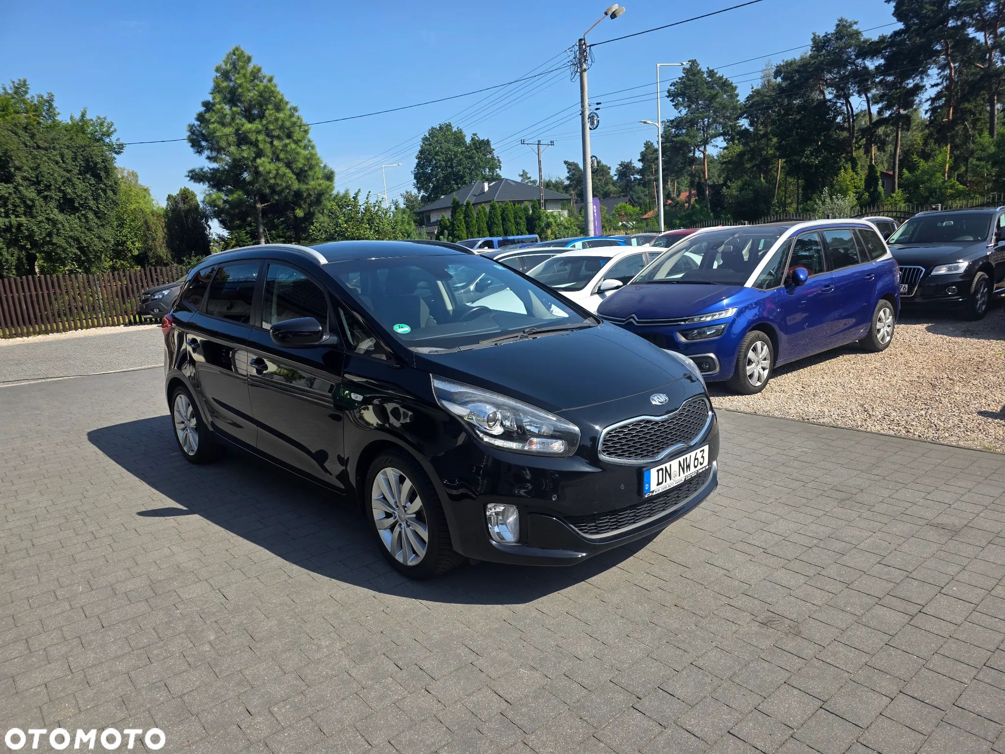 Kia Carens 1.7 CRDi 115 Fifa World Cup Edition - 1