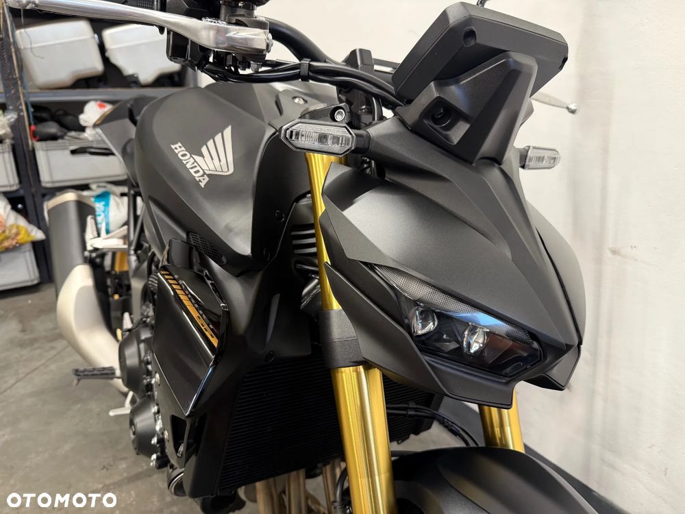 Honda Hornet - 35