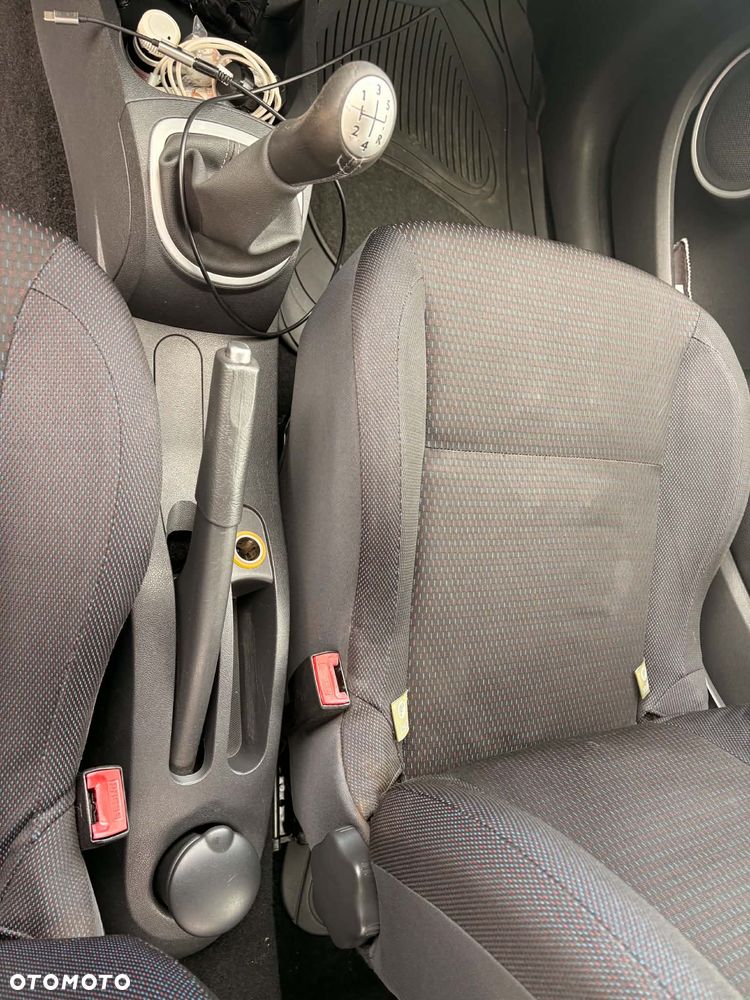 Renault Clio - 21
