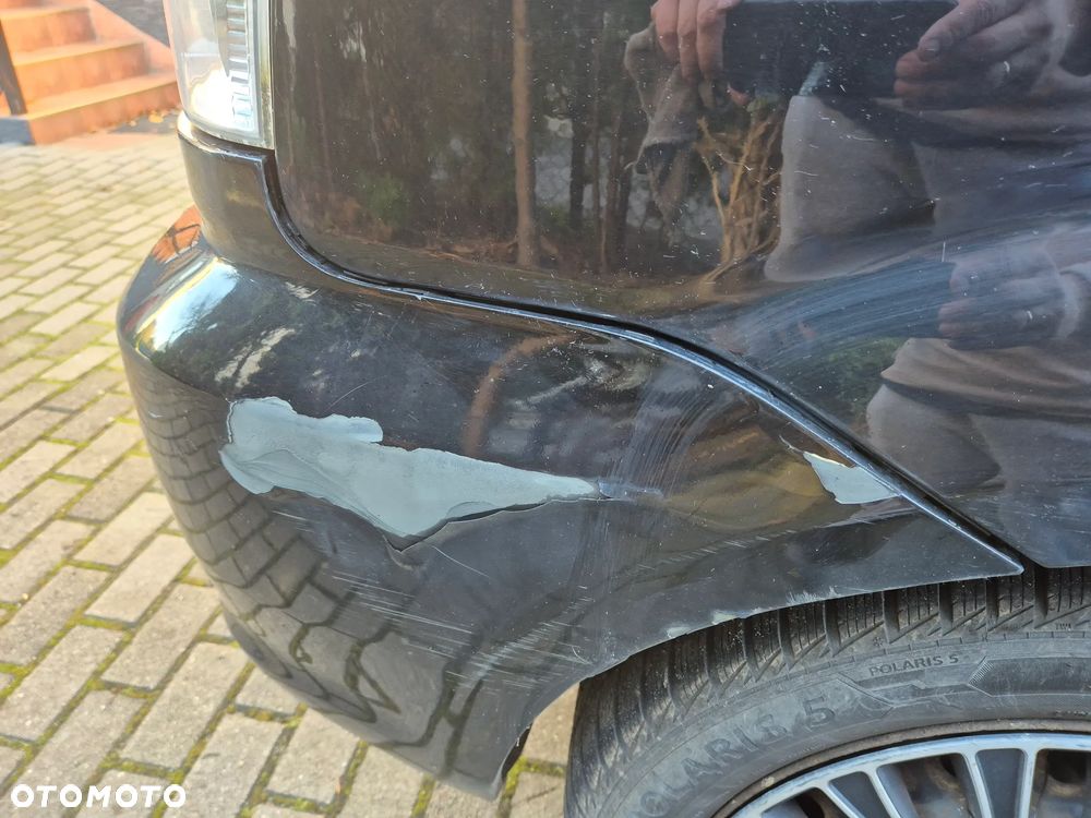 Toyota Corolla Verso 2.2 D-4D - 15