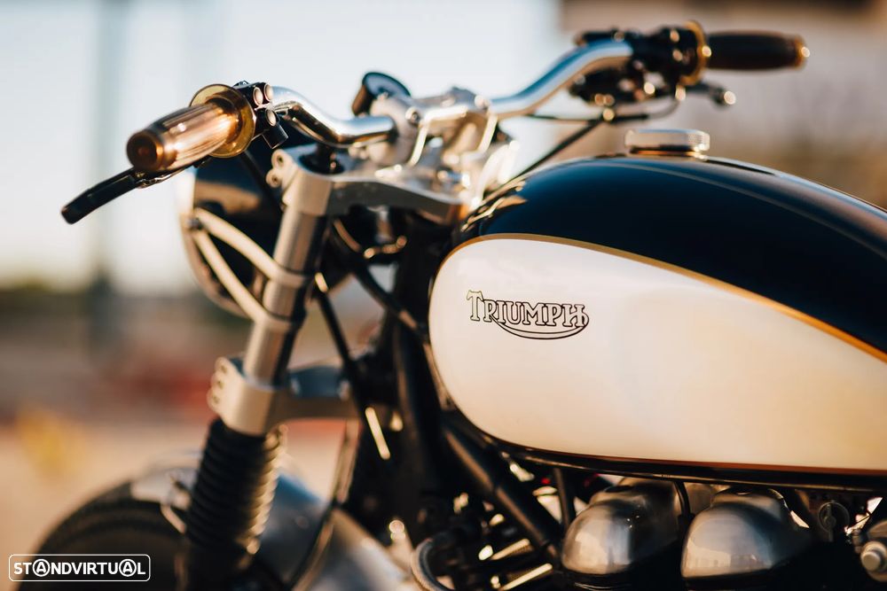 Triumph Bonneville - 7
