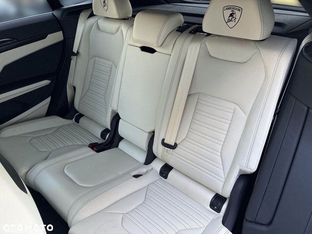 Lamborghini Urus - 24