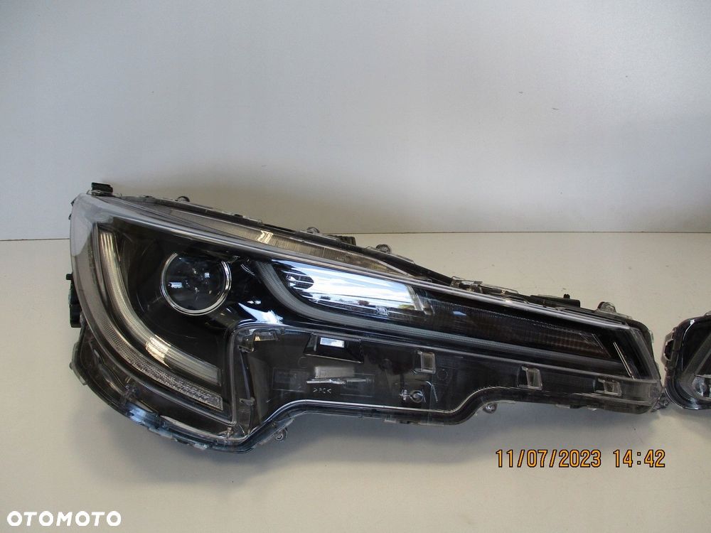 Lampa LEWA TOYOTA COROLLA E21 LED KOMBI - 3