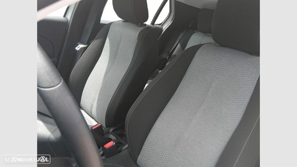 Opel Corsa 1.2 T — fotografia 12