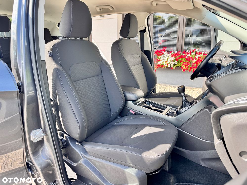 Ford Kuga - 13