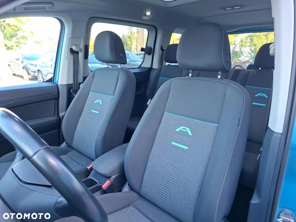 Ford Tourneo Connect 2.0 EcoBlue Active - 11