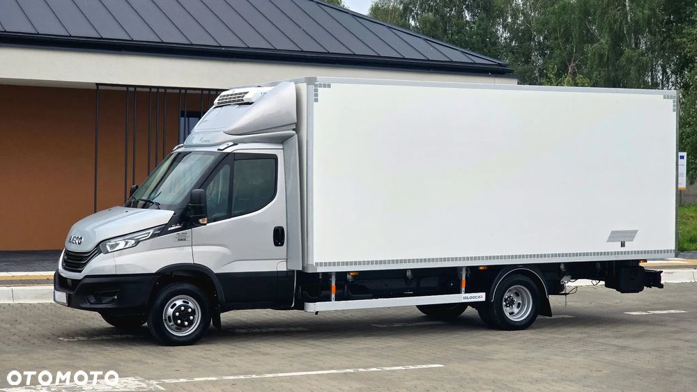 Iveco ❗️❗️DAILY 3.0 180KM 50C18 ❗️❗️ZABUDOWA IGLOOCAR 10 PALET / MROŹNIA -32 +32 / AGREGAT THERMOKING V300 MAX / AUTOMAT HI-MATIC / LAKIER METALIC / NAWIGACJA / TEMPOMAT ADAPTACYJNY / PODUSZKI PNEUMATYCZNE / GRUBA ŚCIANKA / WERSJA WZMOCNIONA / SALON POLSKA / FULL LED / MAKSYMALNA DOSTĘPNA OPCJA WYPOSAŻENIA❗❗ STAN - JAK NOWY ❗️ - 30