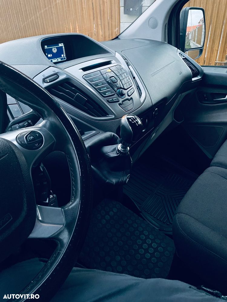 Ford Tourneo Custom - 5