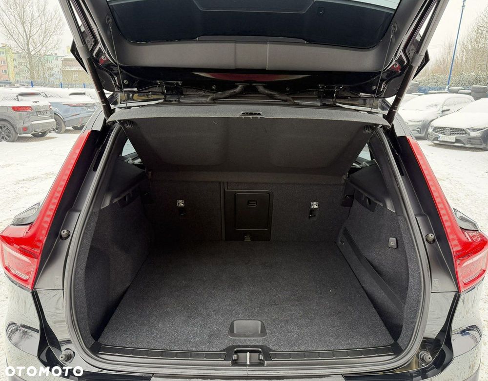 Volvo XC 40 T5 Twin Engine DKG Momentum Pro - 34