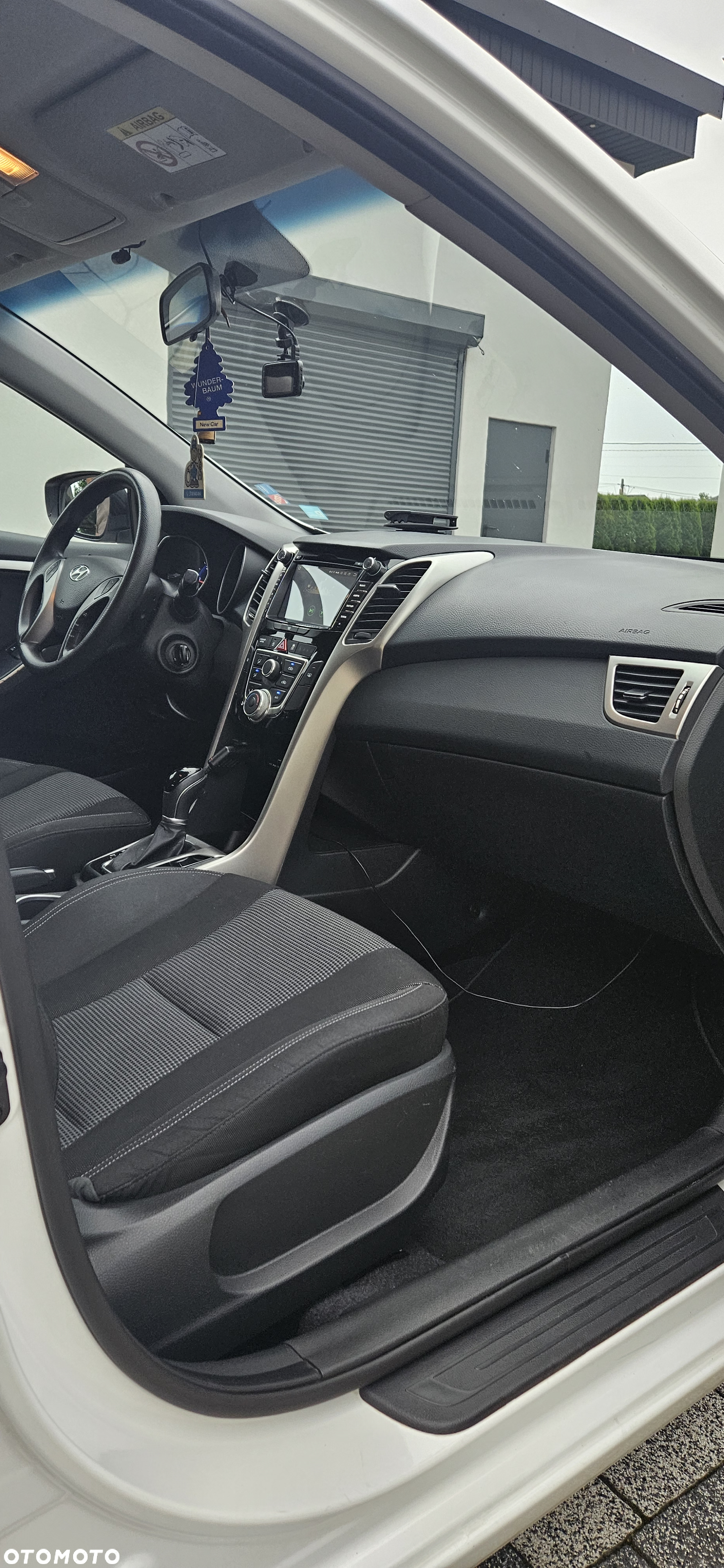 Hyundai i30 1.6 CRDi BlueDrive Classic DCT - 5