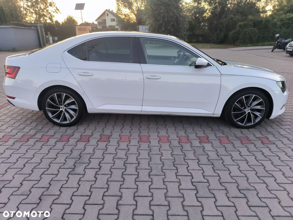 Skoda Superb 2.0 TDI 4x4 L&K DSG - 2