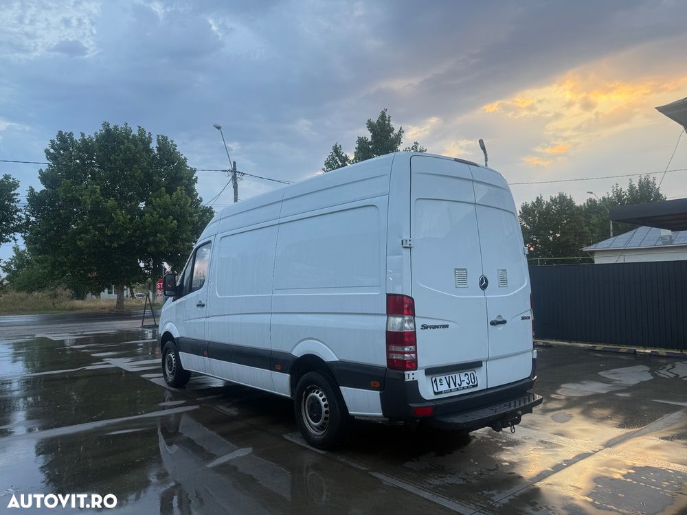 Mercedes-Benz Sprinter - 5