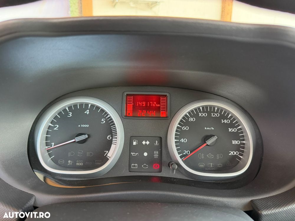 Dacia Duster dCi 90 FAP 4x2 Ambiance - 11