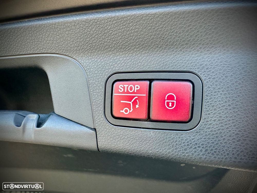 Mercedes-Benz GLC 300 e Coupe 4Matic 9G-TRONIC AMG Line - 60