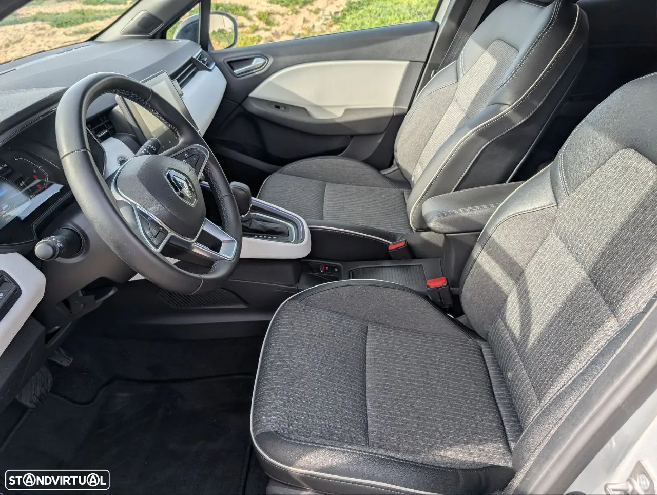 Renault Clio 1.6 E-Tech Full Hybrid Techno - 10