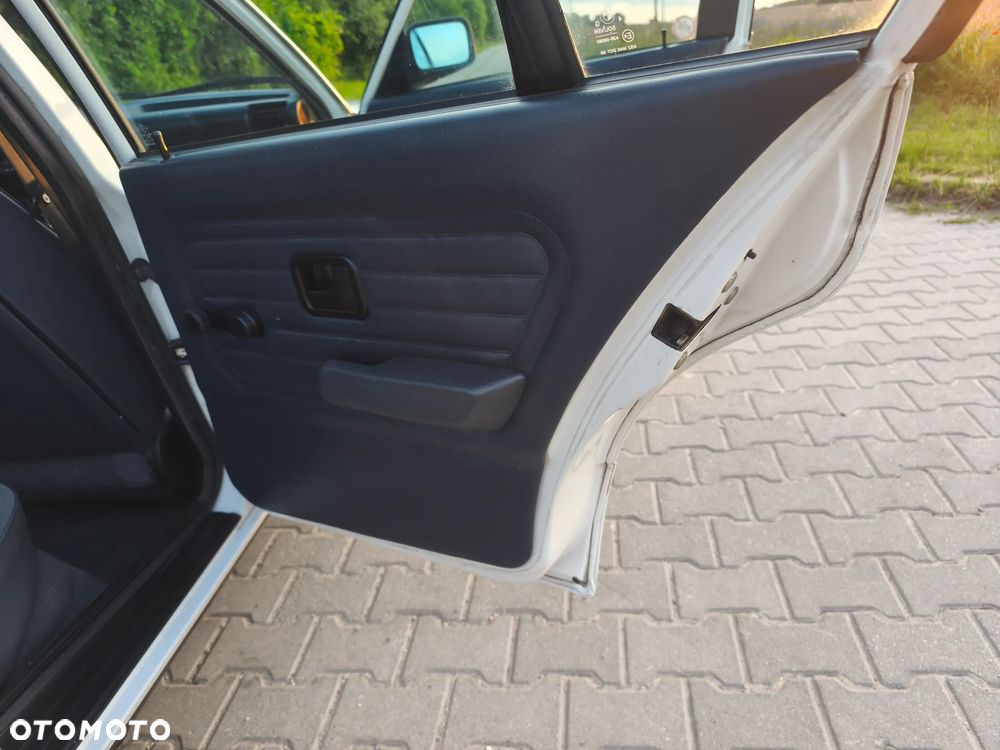 BMW Seria 3 - 17