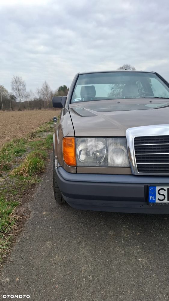 Mercedes-Benz W124 (1984-1993) - 13