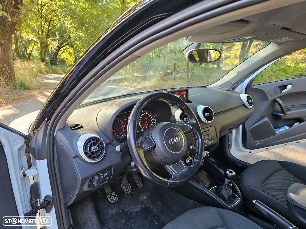 Audi A1 1.6 TDI S-line - 10