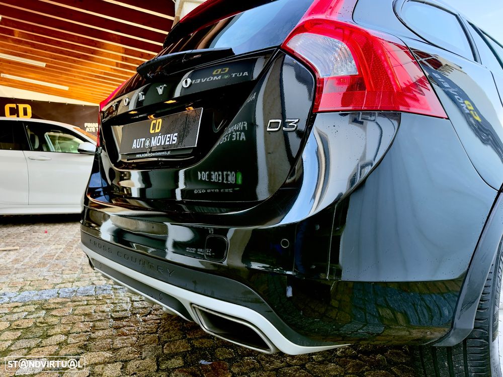 Volvo V60 Cross Country 2.0 D3 Momentum - 16